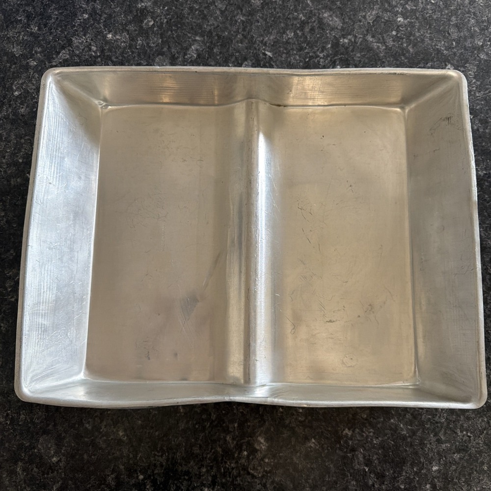 Vintage 1986 Wilton Book or Bible cake pan